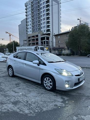 kia rio 2: Toyota Prius: 2010 г., 1.8 л, Вариатор, Гибрид, Лифтбек — 3