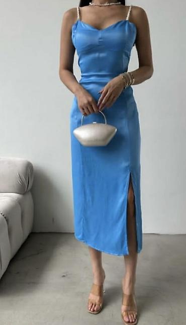 mango xs: Satışda: Zərif atlas görünümlü mavi midi don - Rəng: Açıq mavi - — 1