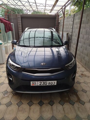 как можно купить машину в рассрочку: Kia Stonic: 2017 г., 1.6 л, Робот, Дизель, Кроссовер