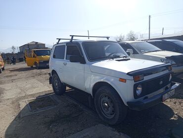 инвертор бишкек цена: ВАЗ (ЛАДА) 4x4 Нива: 2013 г., 1.7 л, Механика, Бензин, Внедорожник
