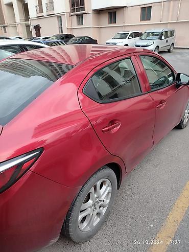 yaris masini: Toyota Yaris: 1.6 l | 2016 il Sedan — 7