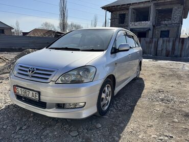 Toyota: Toyota Ipsum: 2003 г., 2.4 л, Автомат, Газ, Минивэн