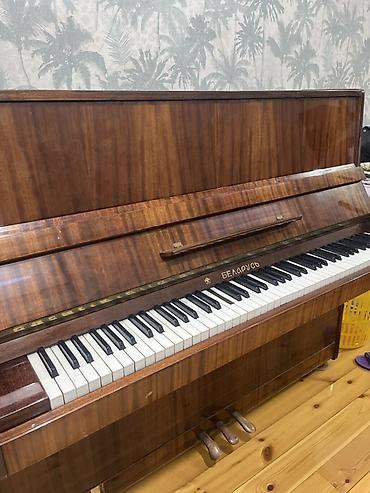 klaviş: Upright piano – “Belarus” modeli - Korpus: parlaq laklı təbii ağac — 1