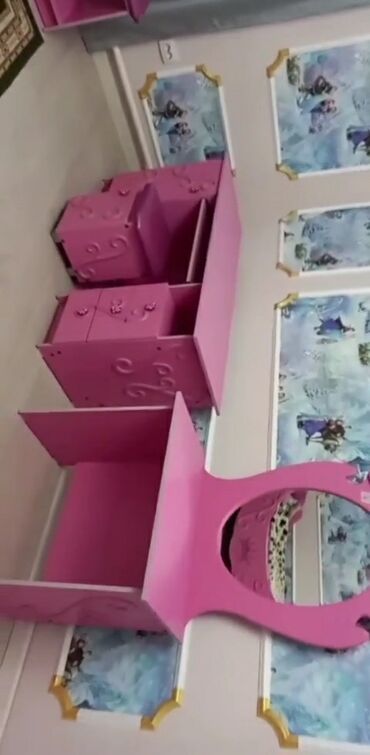 кара балта бу мебел: Детский гарнитур, цвет - Розовый, Б/у