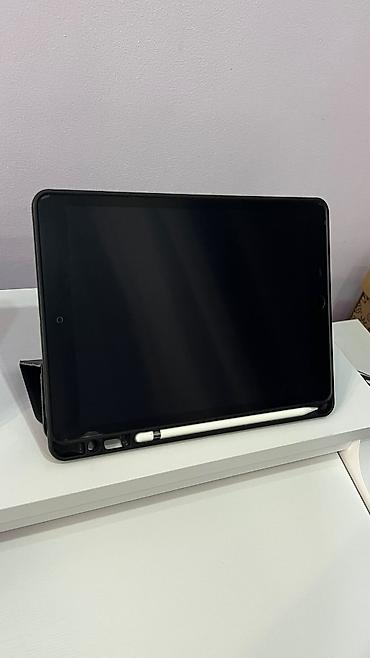 айпад 9 поколения: Планшет, Apple, память 64 ГБ, 10" - 11", Wi-Fi, Б/у, Классический цвет - Серый — 5
