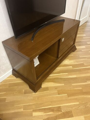 Masa və oturacaq dəstləri: Qonaq otağı üçün, Açılmayan, Dördbucaq masa, 6 stul