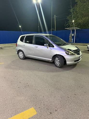 Honda Fit: 2002 г., 1.3 л, Автомат, Бензин, Хэтчбэк at lalafo.kg Honda Fit: 2002 г., 1.3 л, Автомат, Бензин, Хэтчбэк