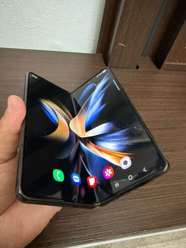 процессор для ноутбука core i3: Samsung Galaxy Z Fold 4, Б/у, 256 ГБ, цвет - Черный, 1 SIM, eSIM