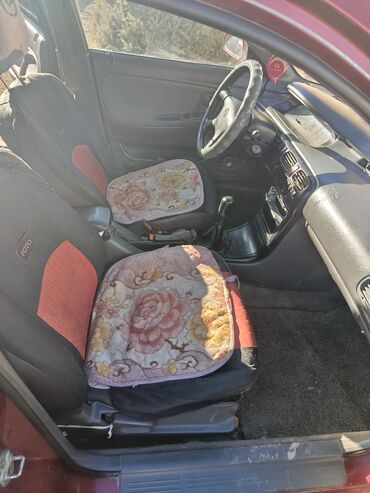 Mazda: Mazda 626: 1993 г., 1.8 л, Механика, Седан — 3