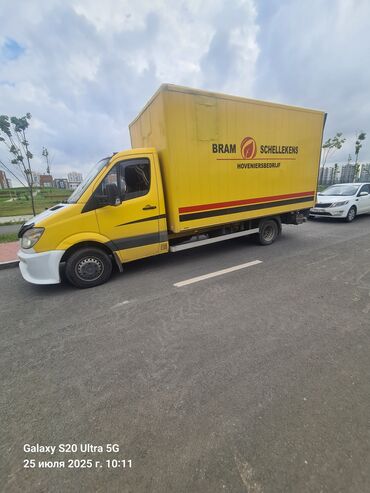 Аренда фургона: Грузовой фургон Mercedes-Benz Sprinter с будкой - Тип кузова
