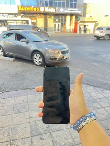 goy su: Samsung Galaxy A30, 64 GB, rəng - Göy, Barmaq izi — 2