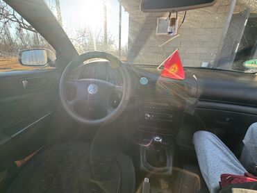 Volkswagen: Volkswagen Passat Variant: 2002 г., 1.6 л, Механика, Бензин, Универсал — 3