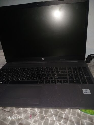 HP: HP 14 ", Intel Core i3, 256 GB