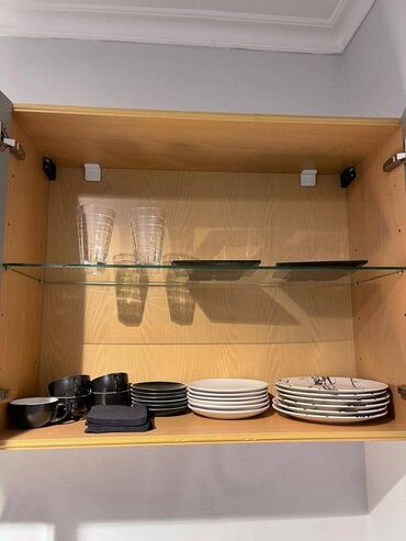 Ofislər: Sahil metrosuna yaxin 90kv sahəsi olan obyekt 3otaqli ofis 1000azn — 4