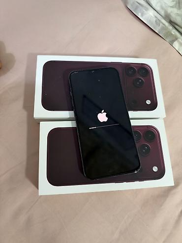 чехии: IPhone 13 Pro, Б/у, 256 ГБ, Голубой, Чехол, Кабель, 75 % — 4