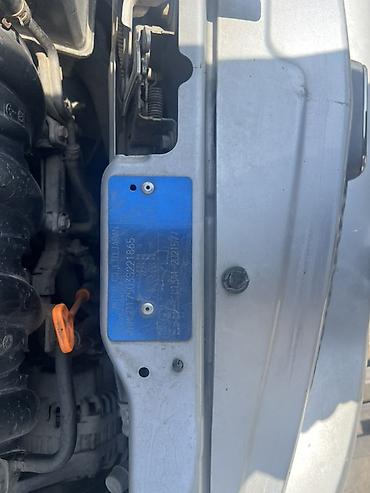 jak авто: Honda Jazz: 2003 г., 1.5 л, Механика, Бензин, Хэтчбэк — 7