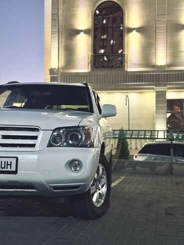 квадроцикл с кузовом: Toyota Highlander: 2003 г., 3 л, Автомат, Газ, Кроссовер
