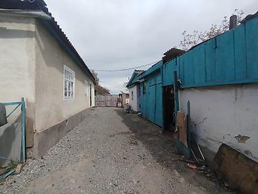 продам участки: Дом с участком и хозяйственными постройками - Жилой дом на закрытом — 1