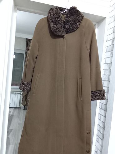 пальто: Пальто Dolce Vita, 5XL (EU 50), цвет - Коричневый