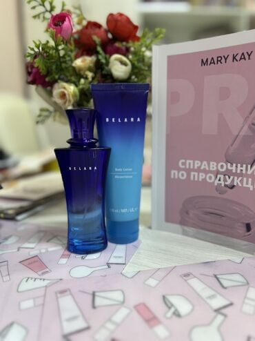 Косметика: Набор косметики Mary Kay Belara включает парфюмерную воду и лосьон для