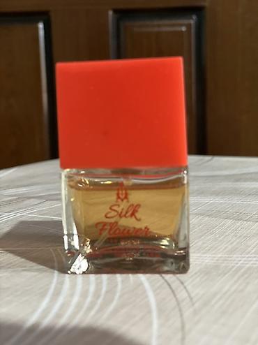 скупка духов: Продаю б/у парфюм (perfume), флаконы почти полные, использовали мало — 6