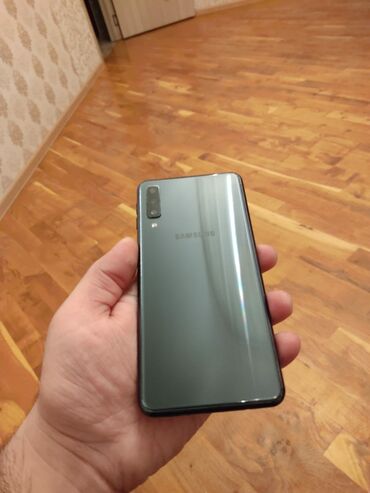 samsung s300: Samsung Galaxy A7 2018, 64 GB, rəng - Bej, Zəmanət, Sensor, Barmaq izi