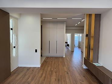 3 room apartment: Просторная современная квартира с дизайнерской отделкой - Планировка — 1
