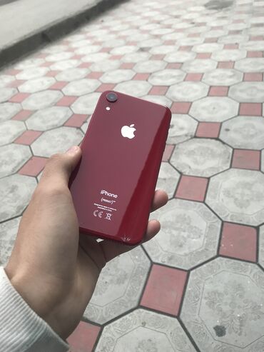Apple iPhone: IPhone Xr, Б/у, 64 ГБ, Красный, Защитное стекло, Чехол, 80 %