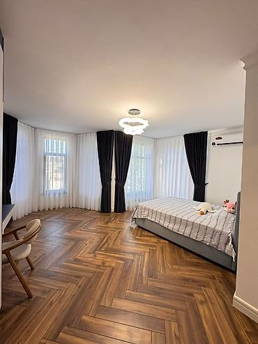 Продажа домов: 6 комнат, 370 м², 4 соток, Бишкек, Риэлтор — 6