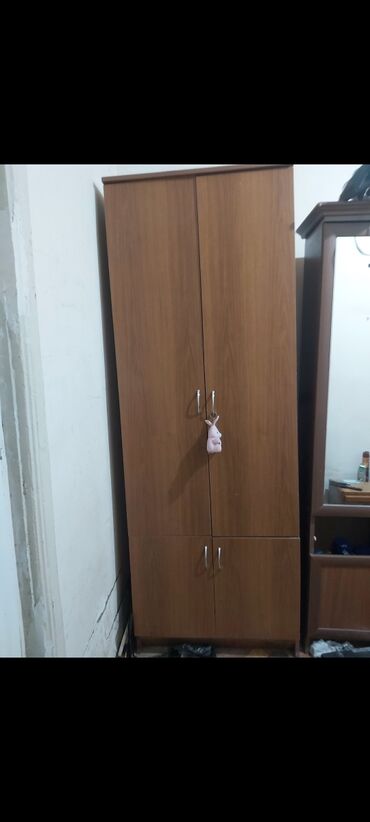 paltar dolabı işlənmiş: İşlənmiş, Qarderob, paltar dolabı