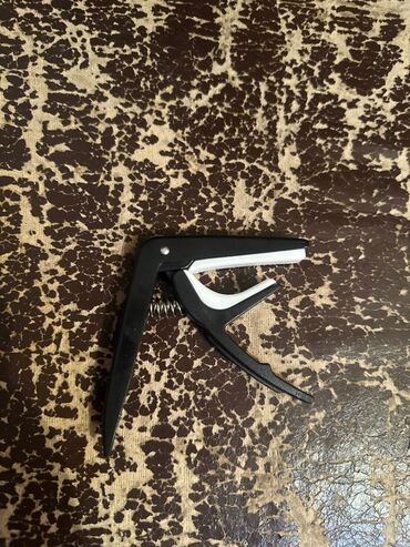 Гитары: 🎸 Акустическая гитара (новая, из Китая) — полный комплект! Продаю — 12