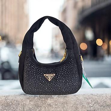 prada canta: - Brend: Prada Nabuk - Model: Kiçik çiyin/handbag silueti - Rəng: Qara — 1
