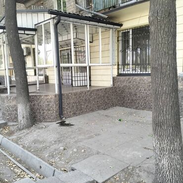 купить офис в бизнес центре: Продаю Офис 354 м², Без ремонта, Без мебели, Многоэтажное здание, 1 этаж