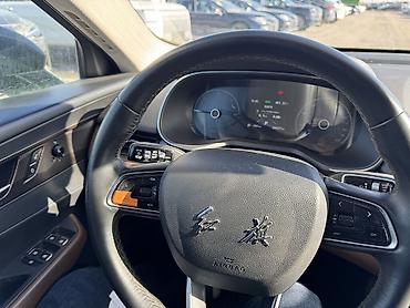 Другие автомобили: Hongqi E-QM5 Hongqi E-QM5 — китайский электрический седан E-класса — 10