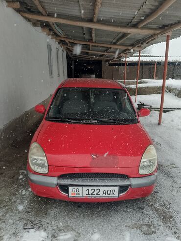 Daihatsu: Daihatsu Sirion: 2001 г., 0.9 л, Механика, Бензин, Универсал