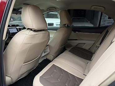 Toyota: Toyota Camry: 2020 г., 2.5 л, Вариатор, Гибрид, Седан — 6