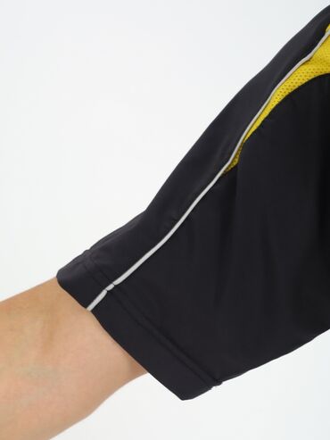 Футболки: Футболка UMBRO AS045 Материал: Climacool Цена 1200 с. размеры от — 13