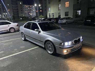 BMW: BMW 5 Series E39 sedan – gümüşü rəngli, 4 qapılı. Yaxşı vəziyyətdədir — 5