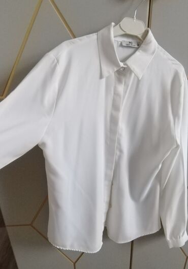 Köynək və bluzalar: Qadın bluzu – tünd narıncı/qırmızı (burgundy) rəngdə, uzunqollu, öndən -da lalafo.az — 12 Köynək və bluzalar: Qadın bluzu – tünd narıncı/qırmızı (burgundy) rəngdə, uzunqollu, öndən — 12