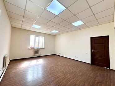 центральный мечет: Сдаю Офисное Помещение 140 кв.м. в аренду в центре Бишкека: - Этаж