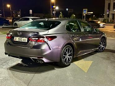 Toyota: Toyota Camry: 2021 г., 2.5 л, Автомат, Бензин, Седан — 2