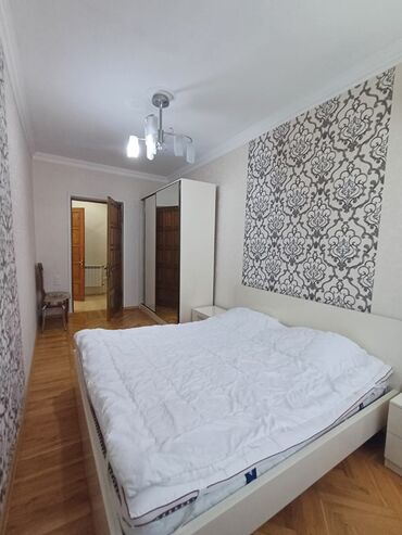 Uzunmüddətli kirayə mənzillər: Səməd Vurğun parkinin yani, 5/5, 2 otaqli, 65 kv sahəsi olan mənzil — 1