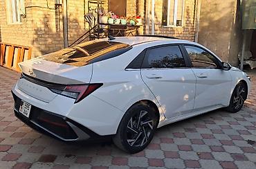 1: Hyundai Elantra: 2024 г., 1.5 л, Вариатор, Бензин, Седан — 3