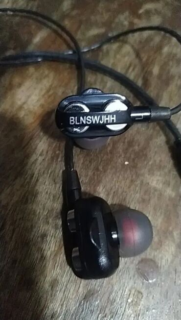 Qulaqcıqlar: Yeni Simli Qulaqcıqlar, rəng - Qara — 8