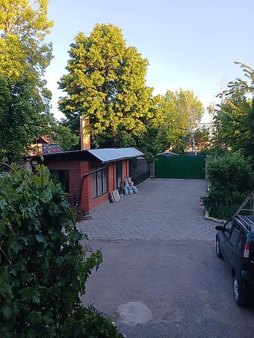Продажа коттеджей и домов: СРОЧНО!!! Продаётся частный дом с ухоженным двором и гаражом. На — 2