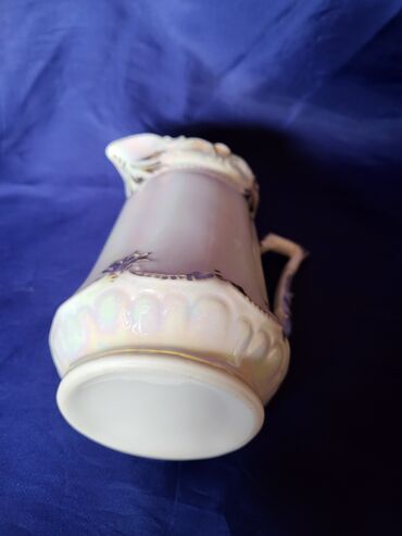 Čajnici: Bokal porcelan,sedef glazura 1914 do 1918godina. Bokal je na lalafo.rs — 12 Čajnici: Bokal porcelan,sedef glazura 1914 do 1918godina. Bokal je — 12