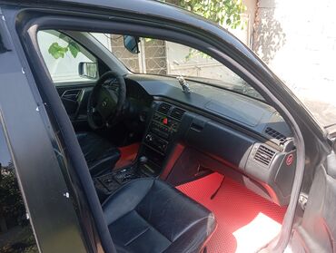 Mercedes-Benz: Mercedes-Benz E-Class: 1998 г., 3.2 л, Автомат, Бензин, Седан — 4