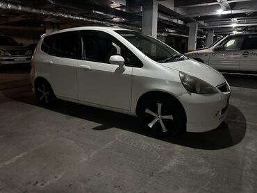 хонда сивик леви руль автамат хежибек серебристый: Honda Fit: 2002 г., 1.3 л, Вариатор, Бензин, Хэтчбэк