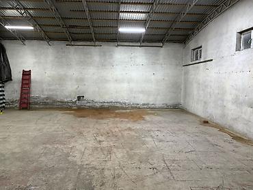 работа на складах: 250 м², С высокими потолками — 2