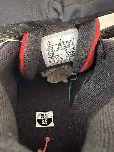 Кроссовки и спортивная обувь: Мужские кроссовки, 41.5, Air Jordan, Новый, цвет - Черный, Бесплатная доставка, Самовывоз — 7